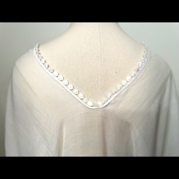 Stunning Beach Coverup - Picture 6 of 12